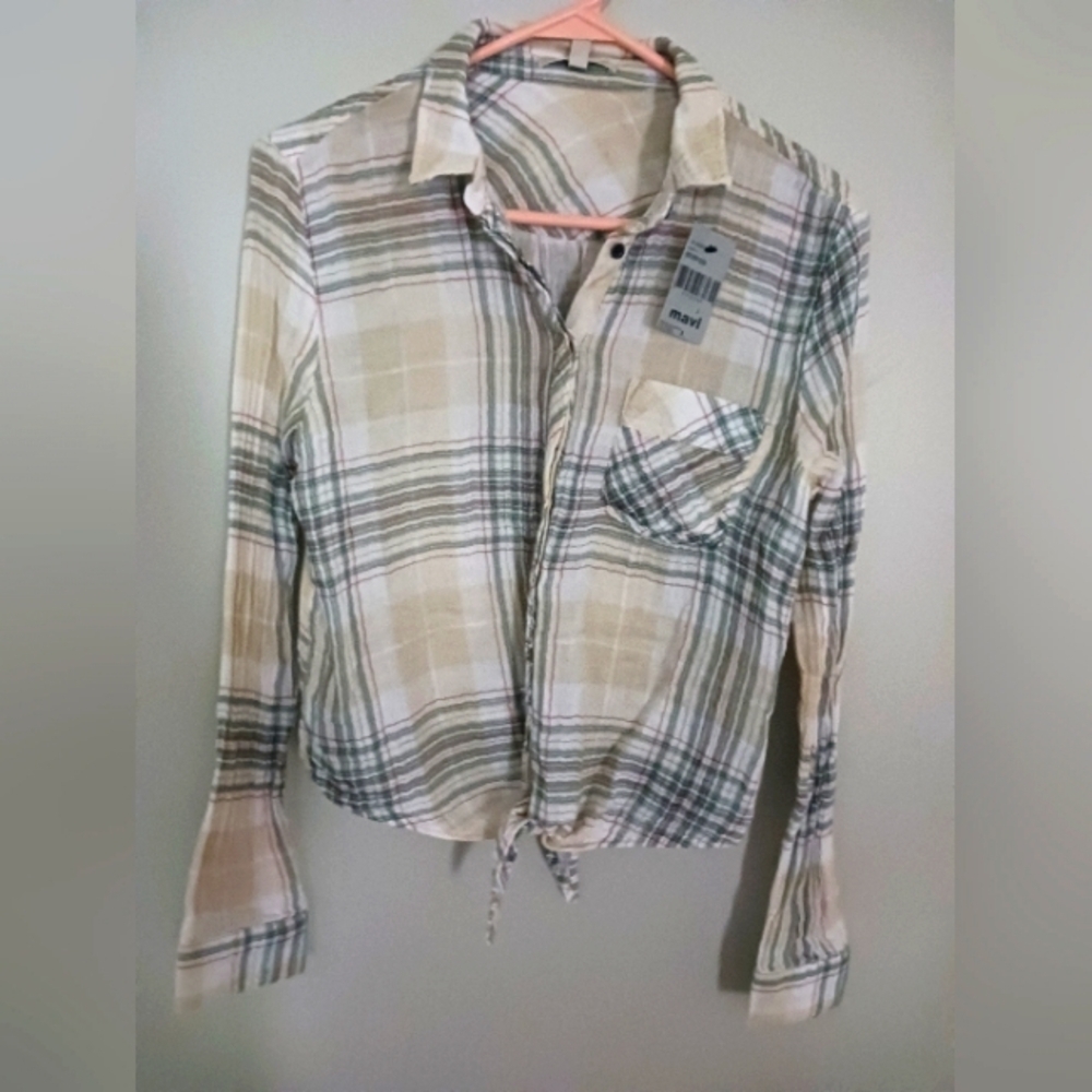 Mavi Women's Host Pick NWot Plaid Front tie Button down shirt. SIZE S
